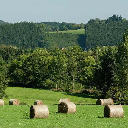 Casa de Férias Nice Holiday Situated In The Heart Of The Ardennes